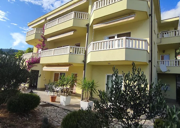Apartments Glavas